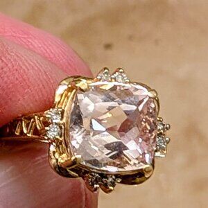 3.60 CT Peach Morganite 14 KT Gold Ring with Diamonds